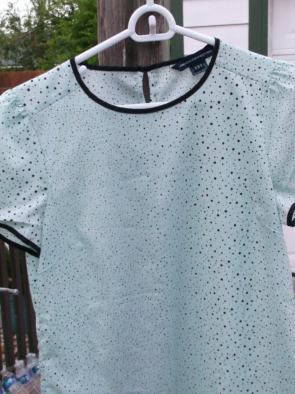 French Connection Women’s Size 6 Polka Dot Short Sleeve Top – Like New